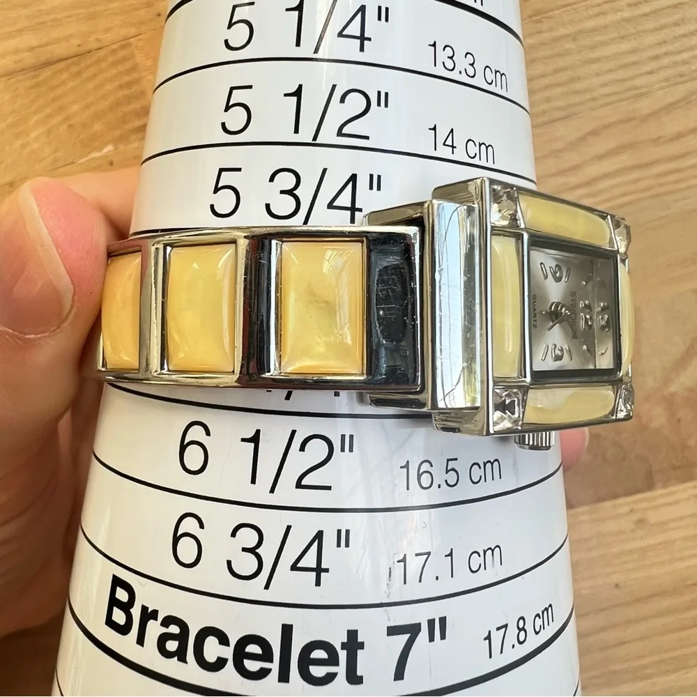 Studio time ladies hinged cuff bracelet watch NEW BATTERY
